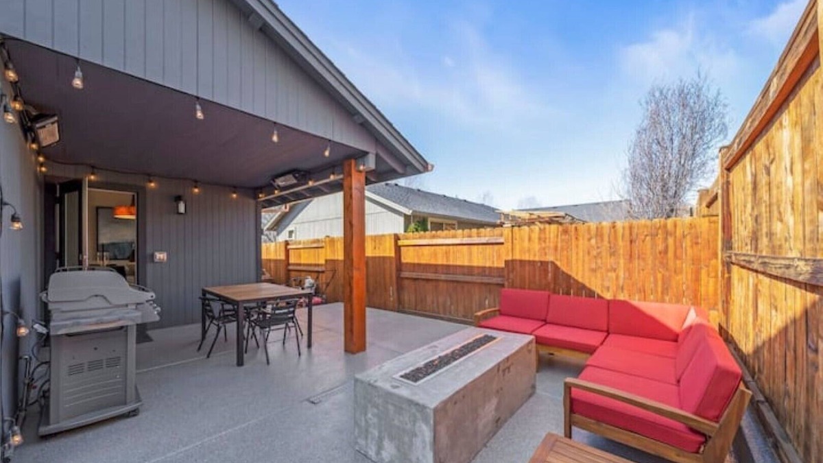 Old Farm District House | Pet-Friendly Three Bedroom Home
