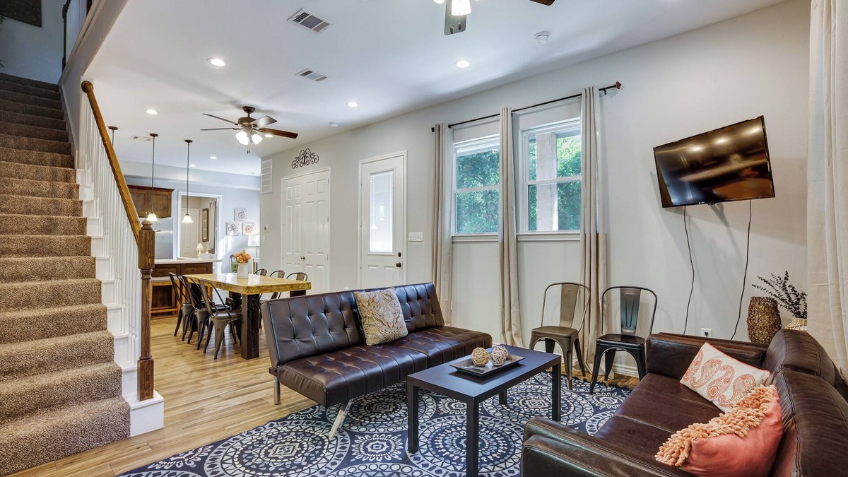 Tomball Cottage | Pet-friendly Tomball Home: Walk to Main Street!