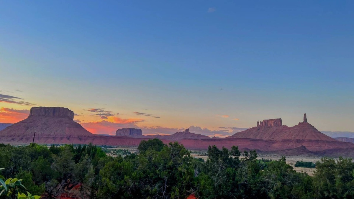 Castle Valley House | Pet friendly tranquil 3-bedroom house in Castle Valley, close to Moab and Arches