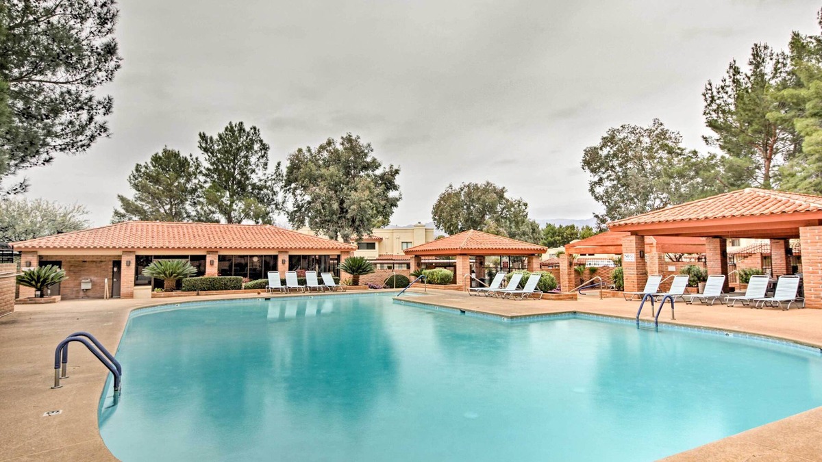 Tucson House | Pet-Friendly Tuscon Home w/ Patio- 9 Mi to Main St