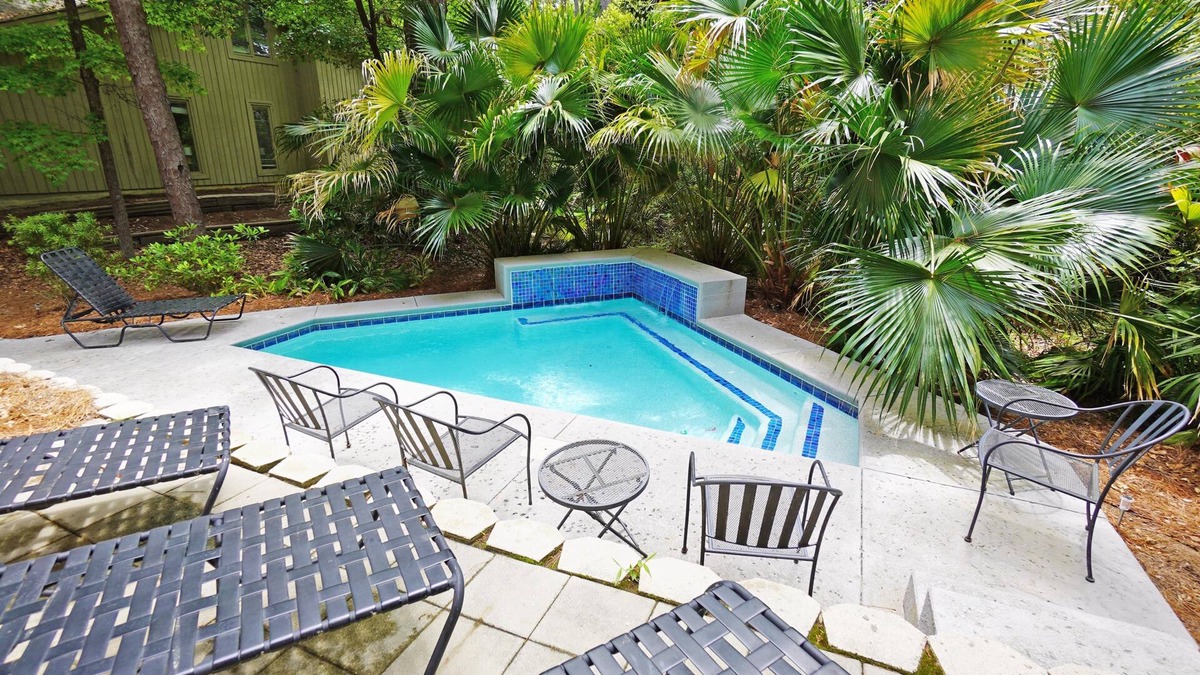 Sea Pines House | PET FRIENDLY Sea Pines home! Private pool, Sleeps 10!