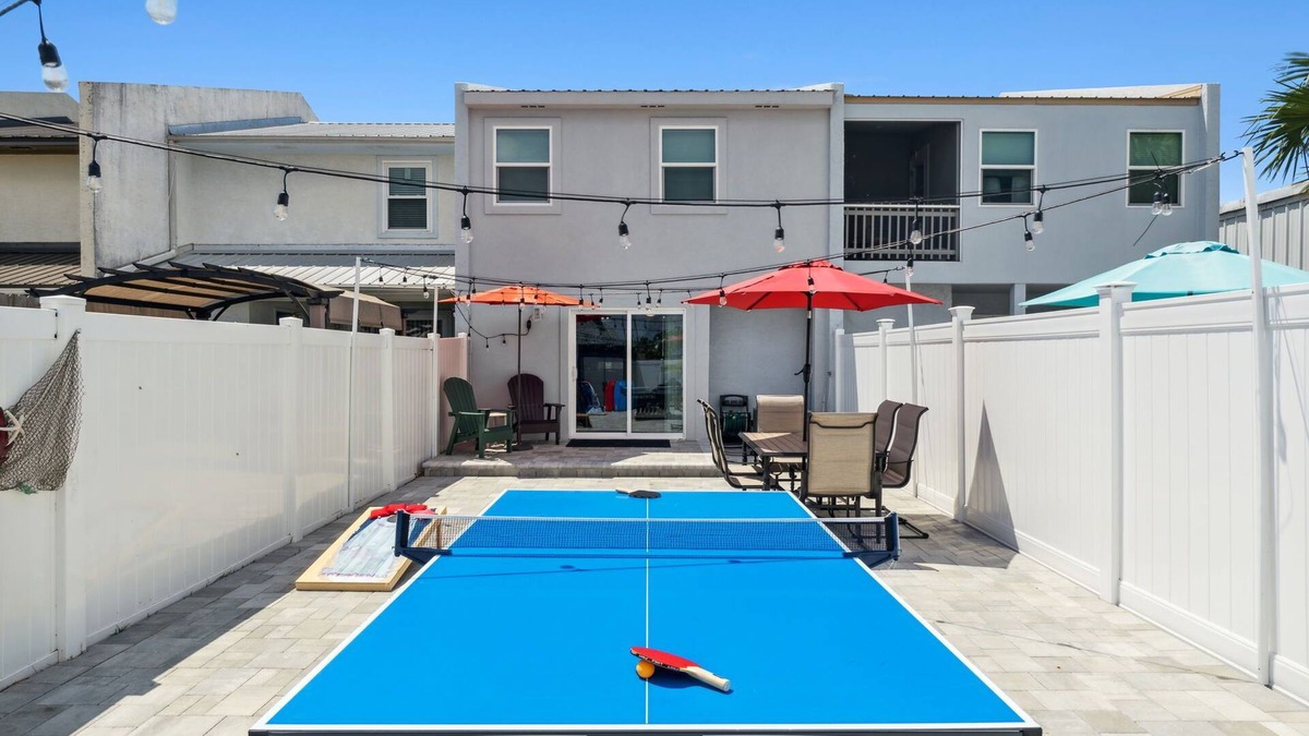 Bel Air House | Pet Friendly Townhome W/Free WiFi and Parking