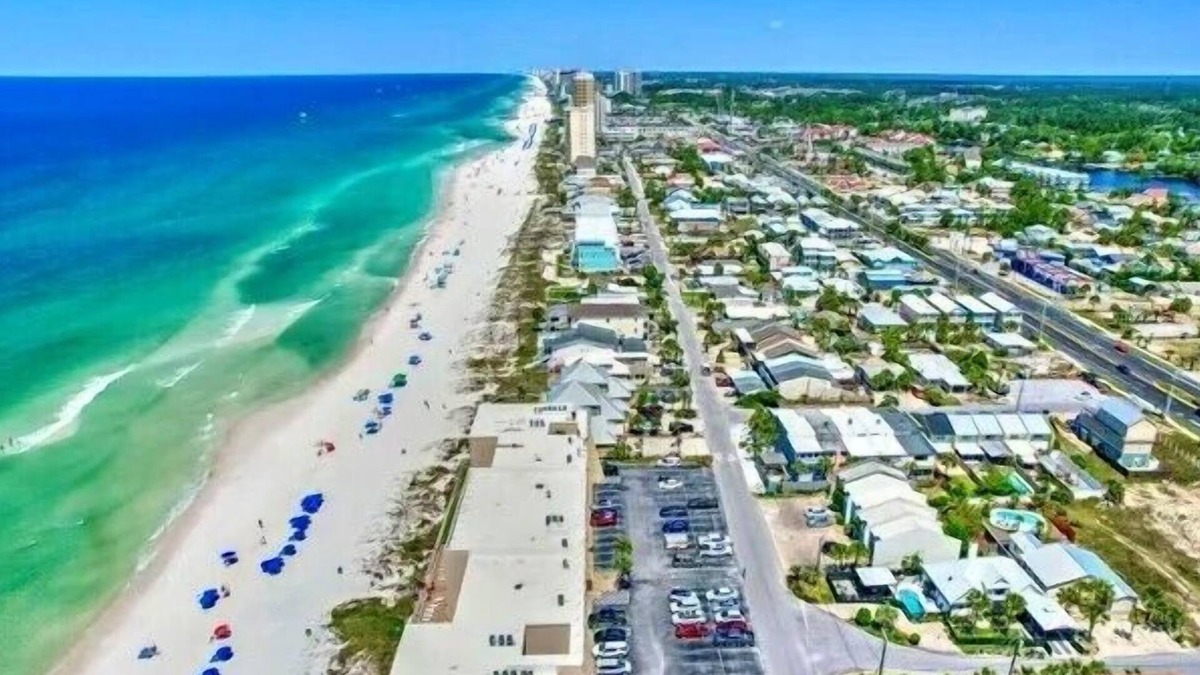 Bel Air Condo | Pet Friendly! Newly Remodeled Beach Front Condo GG508
