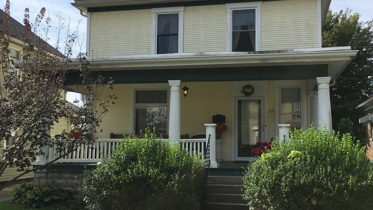 Nelsonville House | Pet Friendly Vacation Rental near Hocking Hills in Nelsonville Ohio