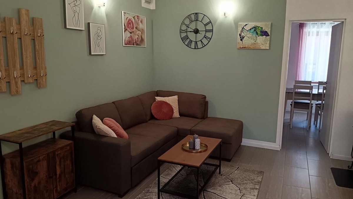 Altavalle Apartment | Pet friendly vacation apartment with private garden