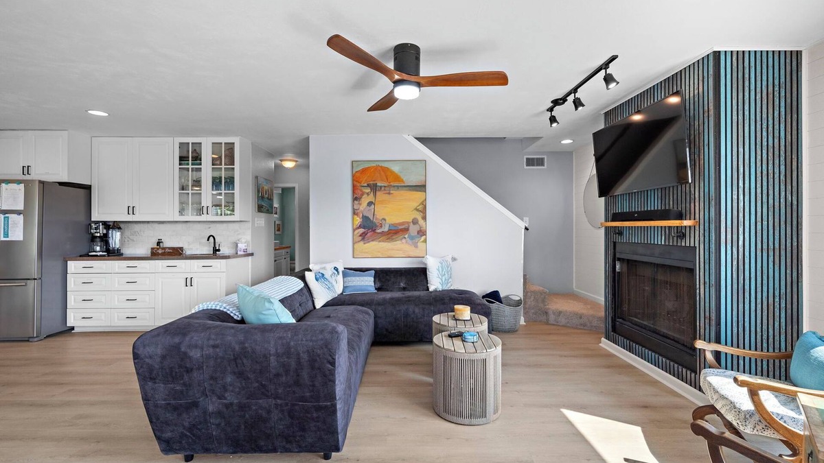 Pirates Beach House | Pet Friendly VIEWS 4 min to Beach New Listing