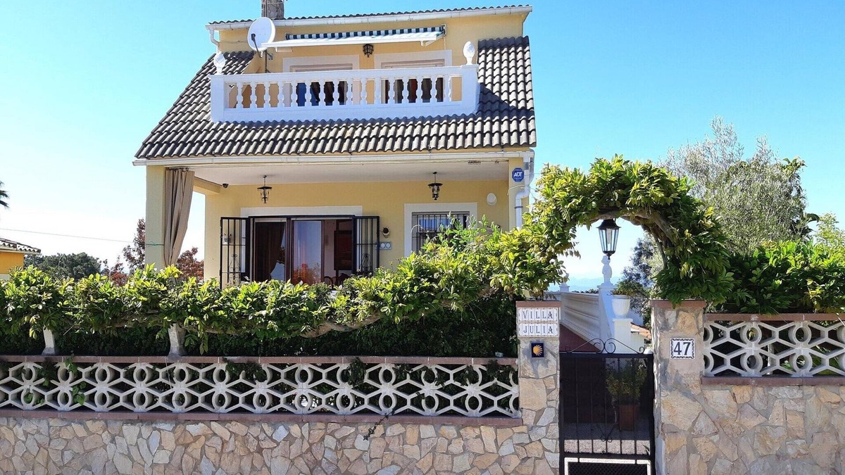 Lloret Blau Villa | Pet-friendly villa in Lloret de Mar