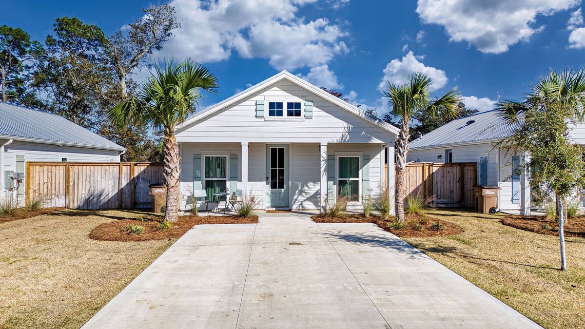 Port St. Joe House | Pet Friendly w/Fenced Lawn + Heated Private Pool, 2 blocks to Downton PSJ