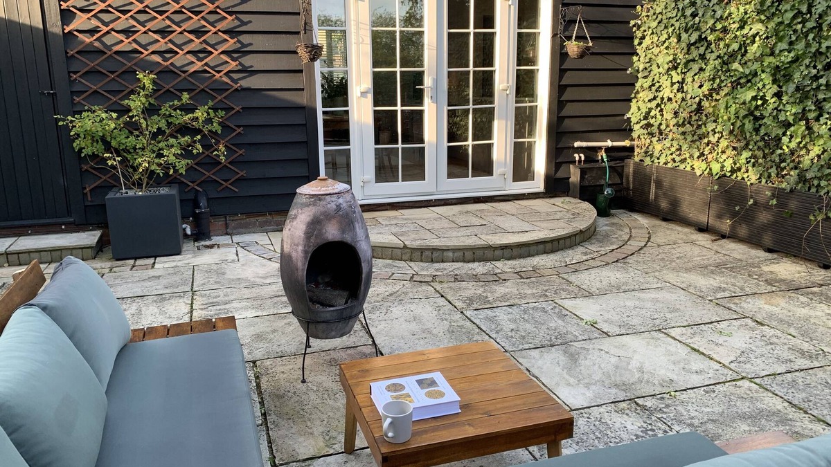 Saffron Walden Apartment | Pet Friendly With Enclosed Leafy Outdoor Space