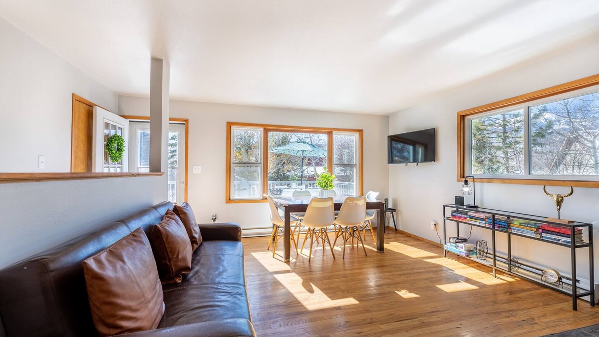 Willow Grove House | Pet-Friendly with Private Fenced-In Backyard and Beautiful Mountain Views!