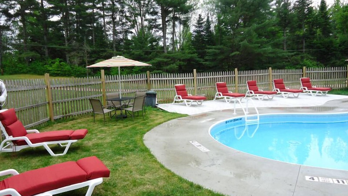 Johnsburg House | PET-FRIENDLY - Wonderfully Situated. A Truly Beautiful Setting.