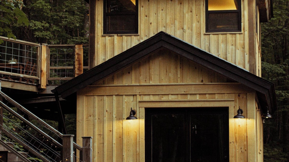 Grand Marais Cabin | Pet Friendly✦Sauna✦5 min to Lake Superior✦15 min to downtown GM ✦In Maple Forest