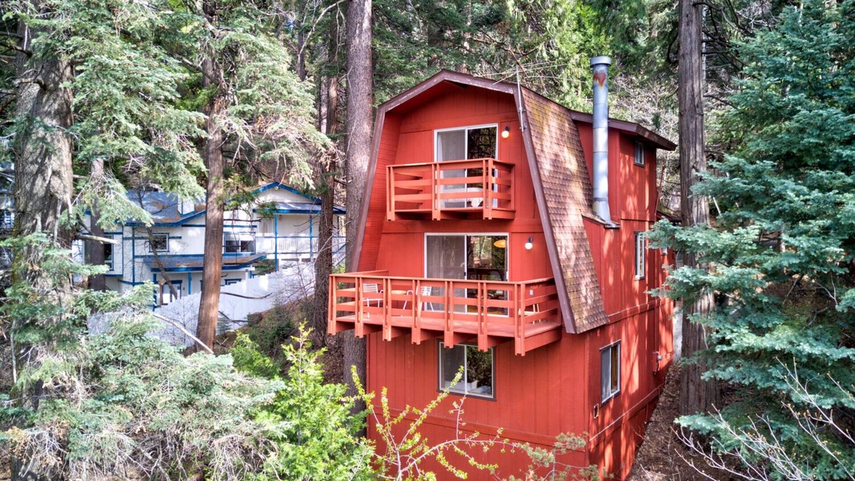 Arrowhead Villas Cabin | Pet/Kid Friendly Cozy Cabin, BBQ, Firepit, Outdoor Dining, Forest Views
