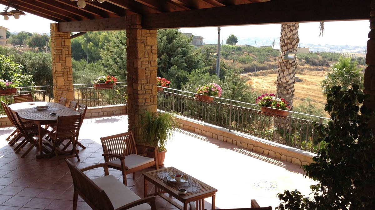 Sciacca Apartment | Petalo Rosso, apartment in villa with garden and wonderful panoramic view