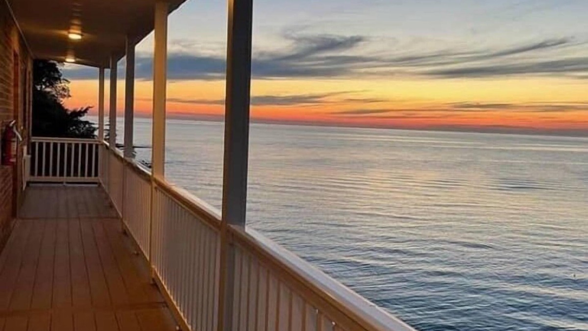 Geneva-on-the-Lake Hotel | Pete's Lakefront Motel