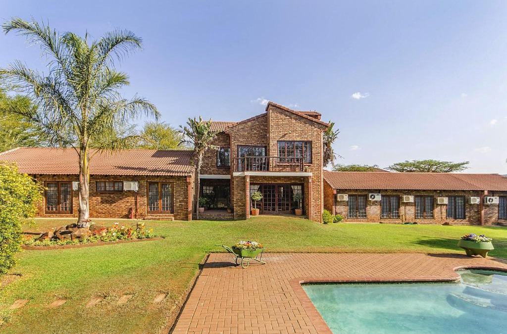Equestria House | Peter's Guesthouse