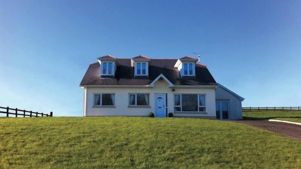 County Cavan House | PetFriendly- Sleeps15- LargeGarden- Lake District