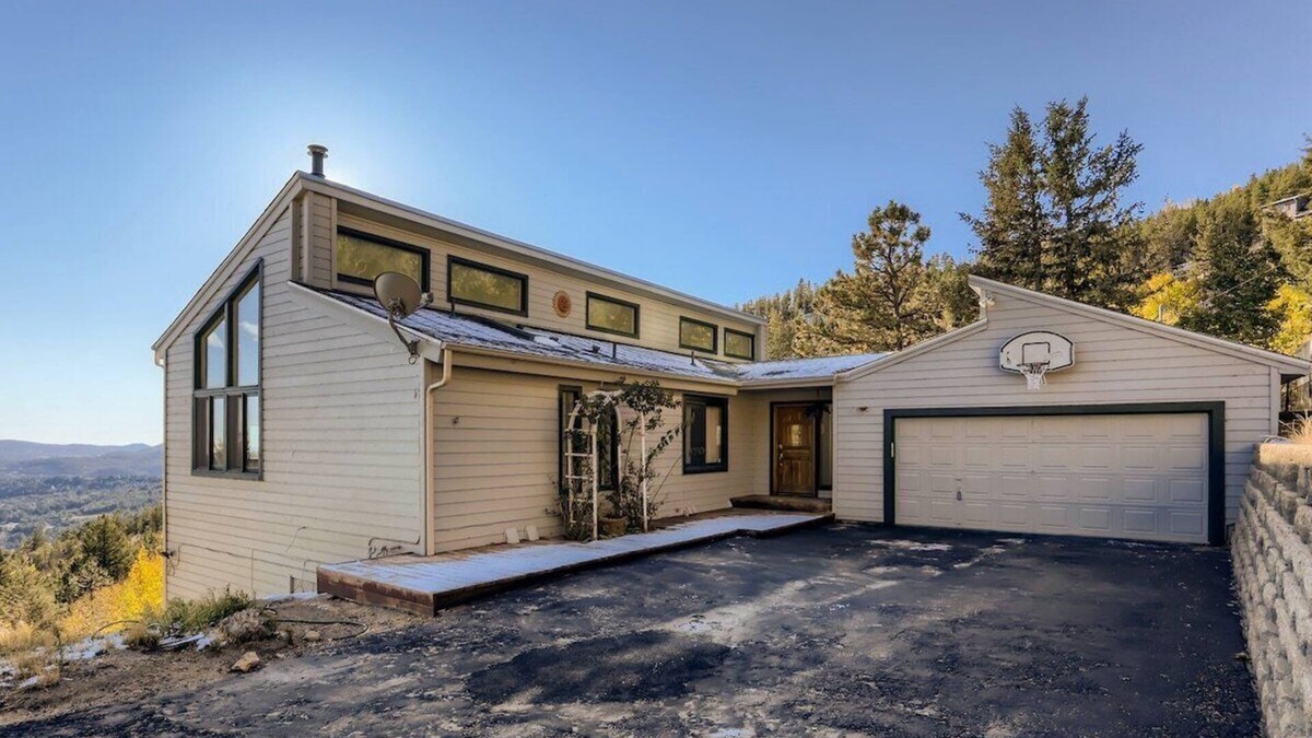 Evergreen House | PetFrndly- Hot Tub- Mtn Views- 10 ppl-45minDenver