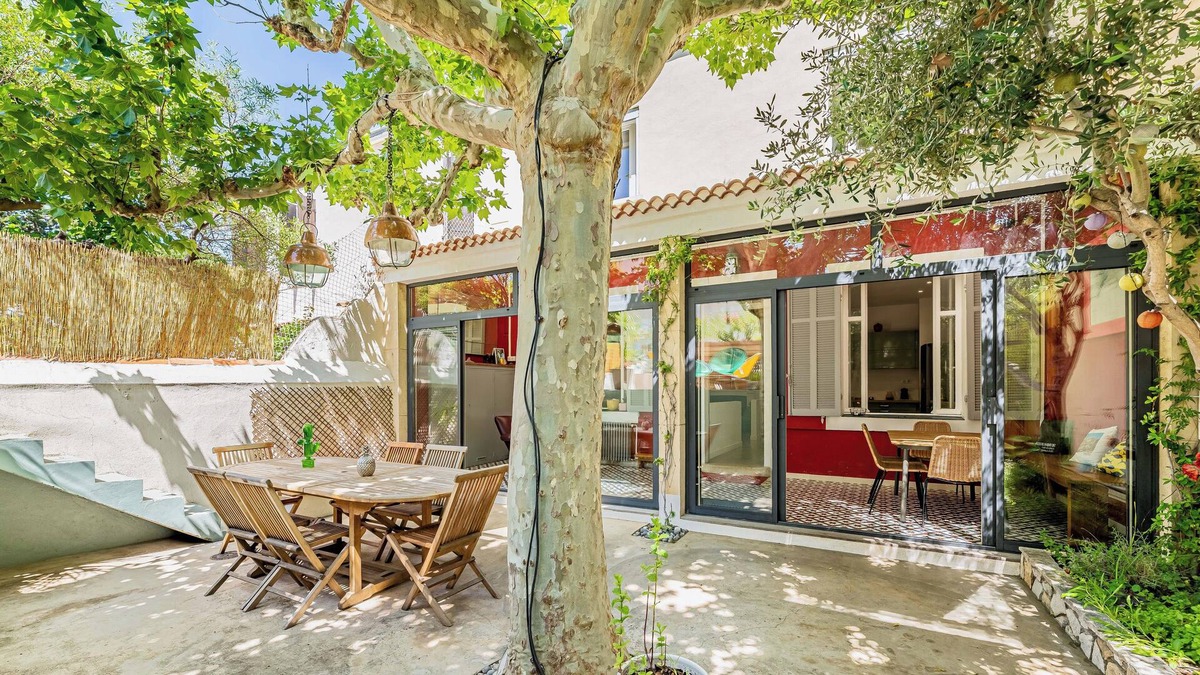 7th Arrondissement Villa | Petit Bijou Bord de mer Terrasse Ombragée Garage