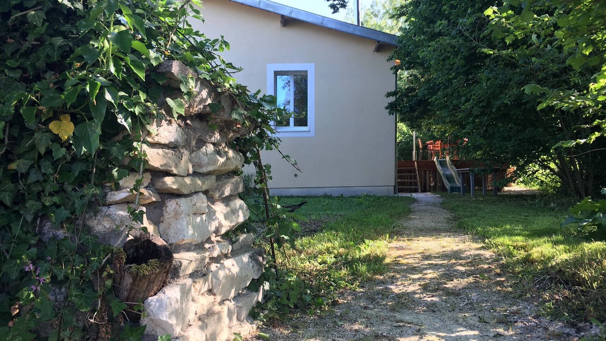 Burey-en-Vaux Apartment | Petit Gîte Cosy en Bord de Ruisseau, Bain Nordique Privé!