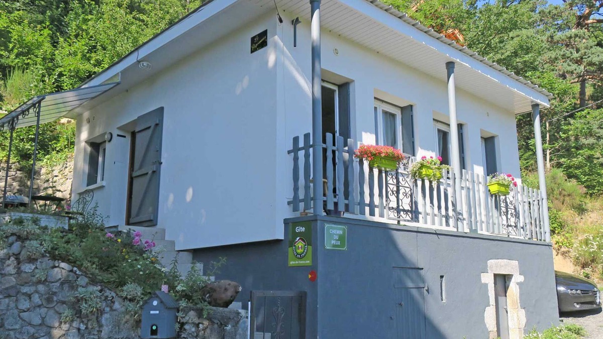 Jassat House | Petit Gite au Bord du lac Chambon