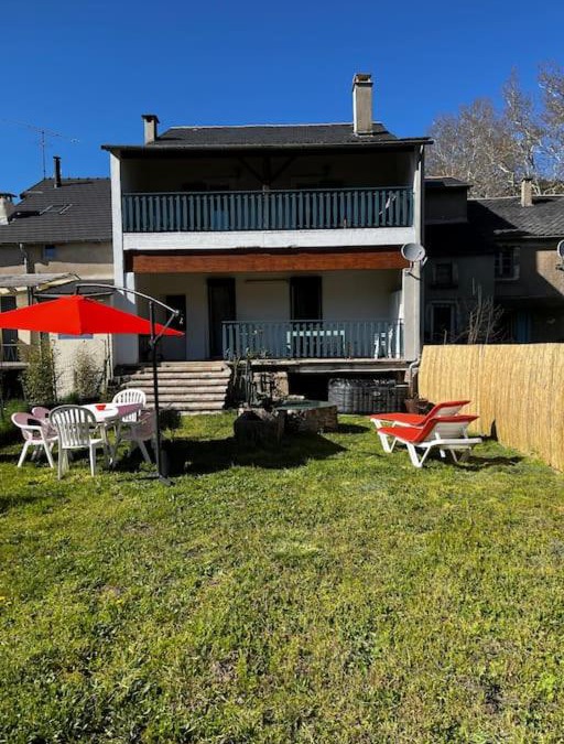 Saint-Jean-du-Bruel House | Petit paradis dans l'aveyron