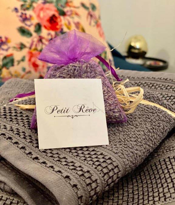 L'Isle-sur-la-Sorgue Apartment | Petit Rêve
