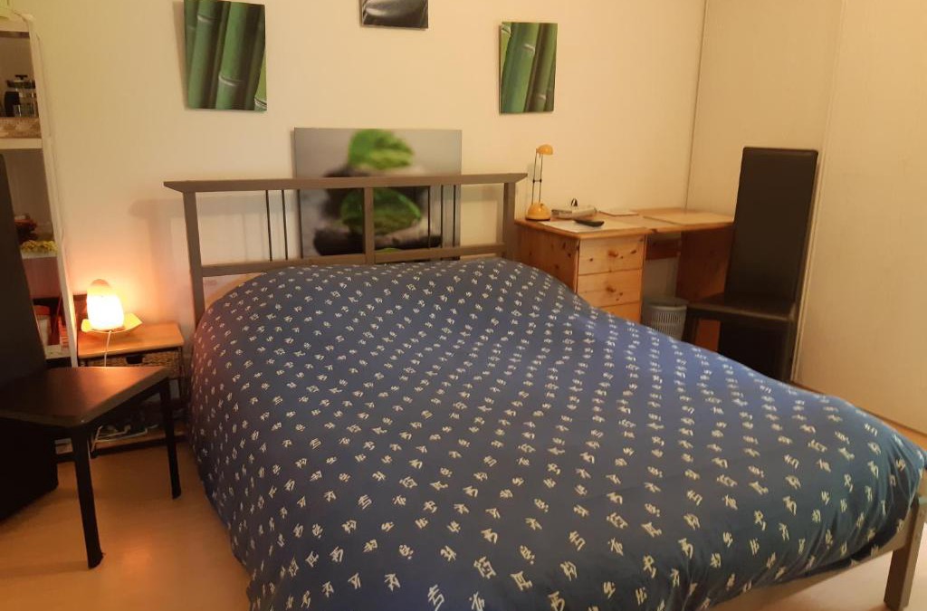 Landerneau Bed & Breakfast | Petit studio - Chambre indépendante au calme