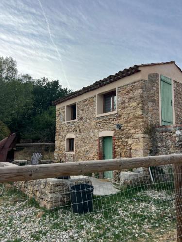 Bagnols-en-Foret House | Petite Maison à la Ferme