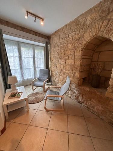 Salignac-Eyvignes House | Petite maison au pied du château