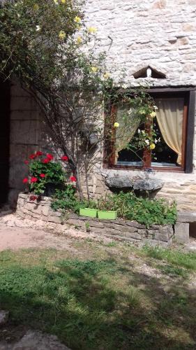 La Neuvelle-les-Scey House | petite maison au paradis