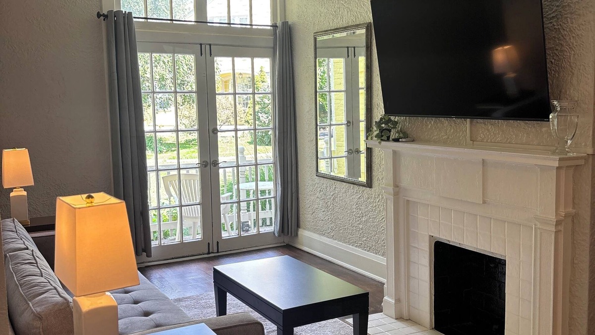 Dayton Apartment | Petite rivière