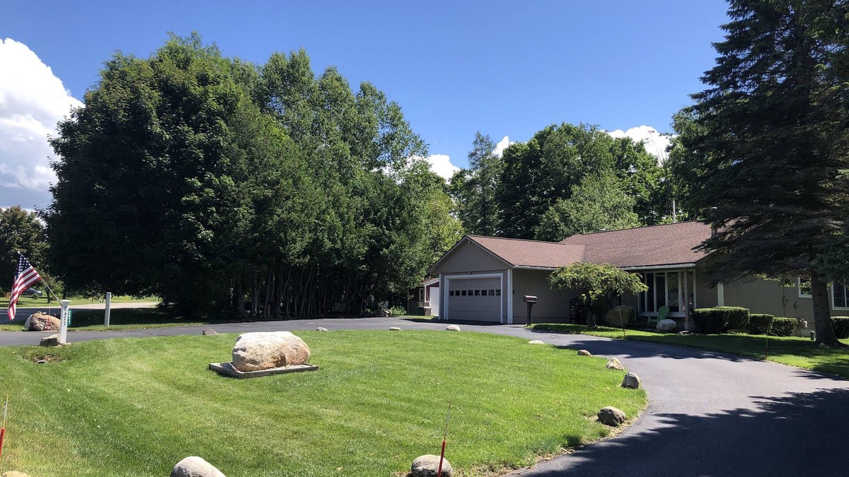 Petoskey House | Petoskey Getaway relaxing home in a great location