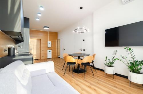 Afanasivsʹkyy Yar Apartment | Petrovdom Apartments 6-103 in RC Yaroslaviv Grad,Bulvarno-Kudriavska 17b