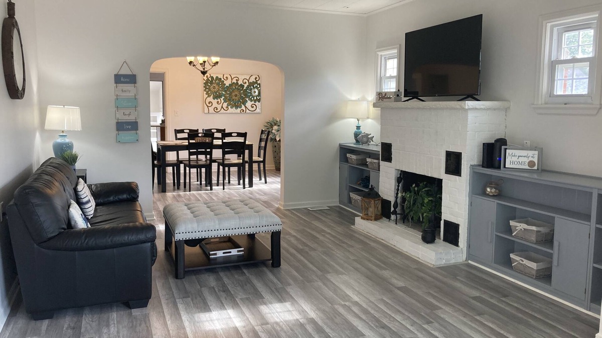 Port Clinton House | Pets ,Family, Fire pit , Playground Beach and more!