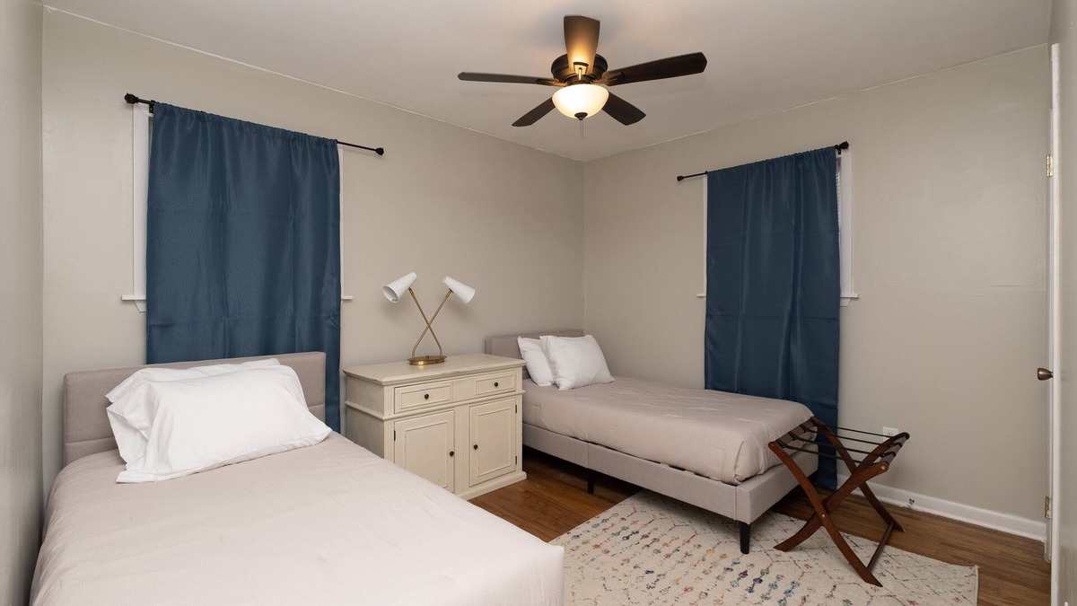 Huntsville House | Pets Stay Free! 3 Bedroom Ranch*South Huntsville* Fully Fenced Yard