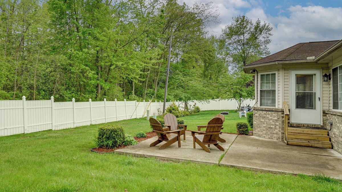 Westland House | Pets Welcome: Convenient Family Home in Westland!