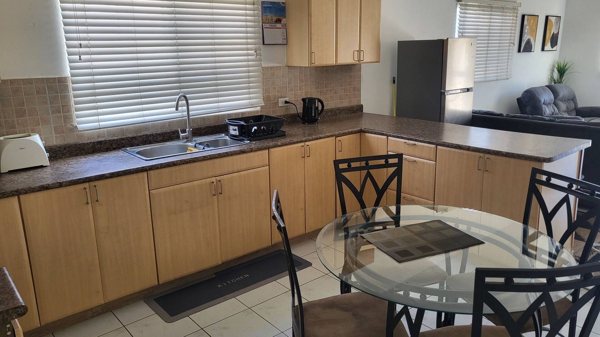 Caribbean Estates House | Petulia's Place- A cozy 2 bedroom nretreat in a gated community in Portmore.