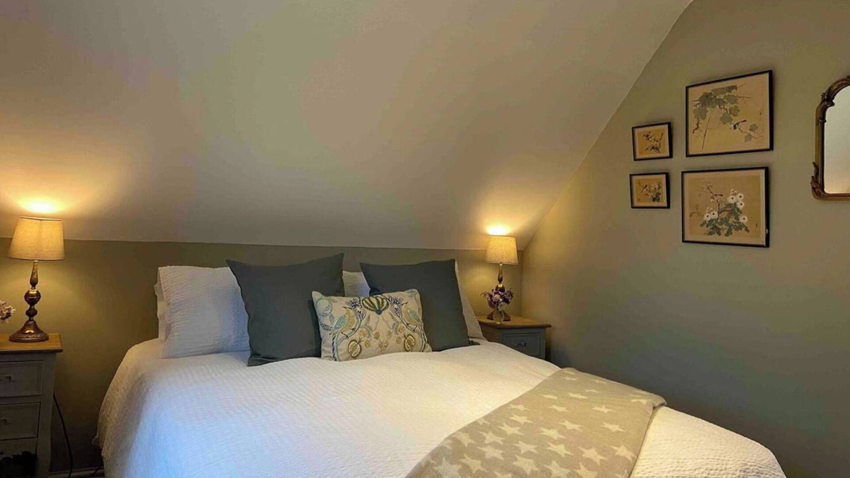 Bottlesford Apartment | Pewsey Retreat 3 Sleeps -PetFriendly, BBq, Parking