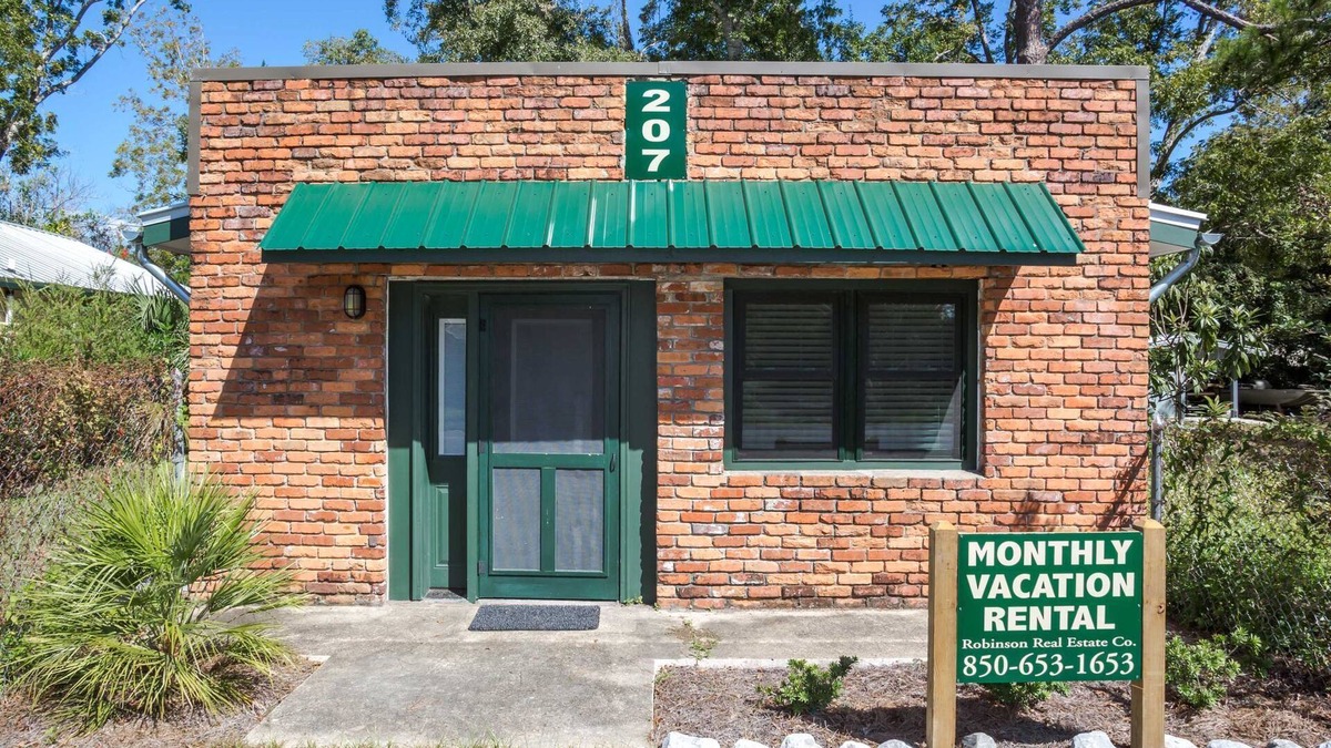 Apalachicola House | Peyton's Place