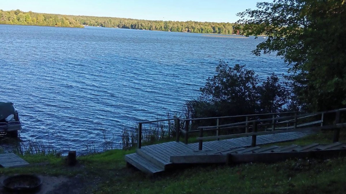 Winter Cabin | Pfaff Winter Retreat on Lake Winter. Minutes from Tuscobia trail.