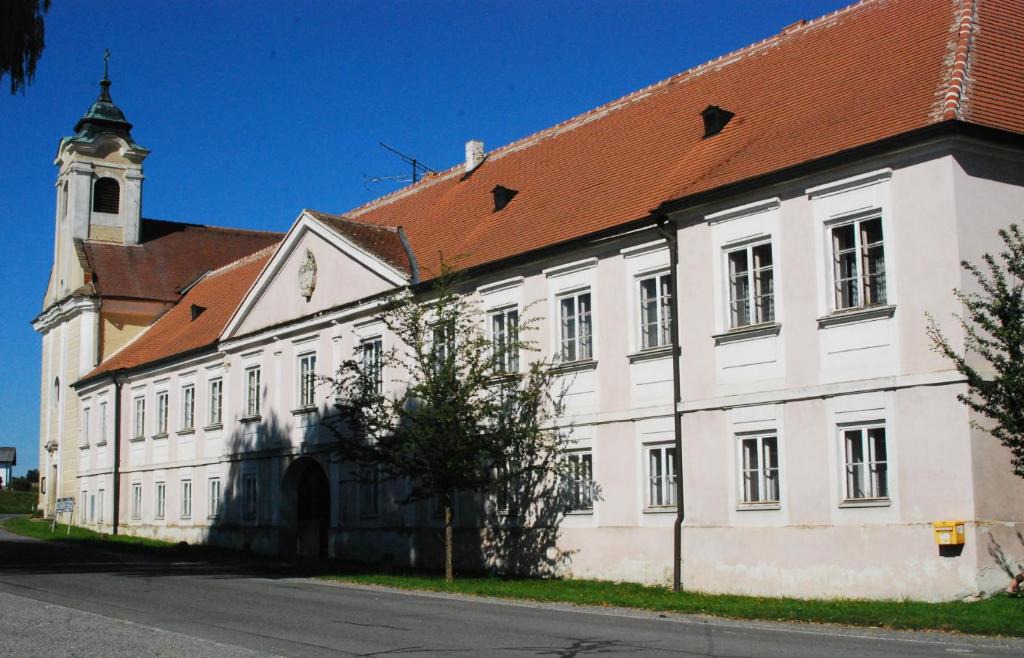 Weitersfeld Apartment | Pfarrschlössl Sallapulka