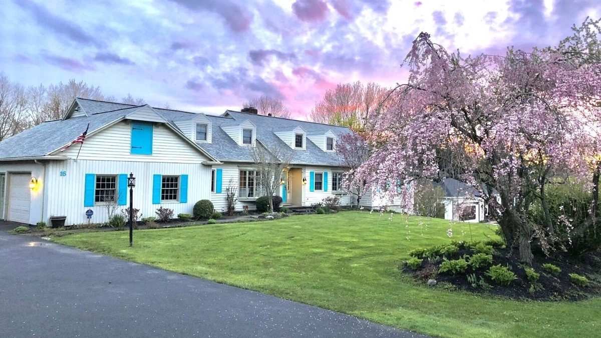 Pittsford House | PGA Pittsford home with Pickleball