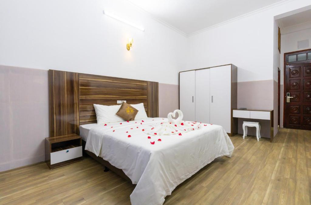 Lang Son Bed & Breakfast | PHÚ QUÝ HOTEL near ĐÔNG KINH MARKET