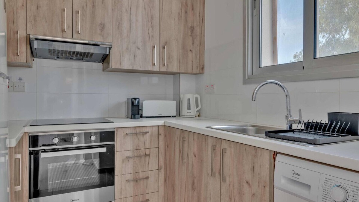 Strovolos Apartment | Phaedrus Living: City Center Residences Emerald
