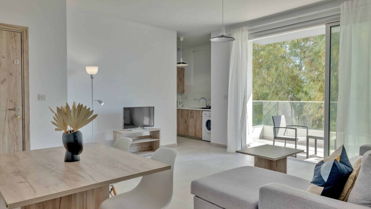 Strovolos Apartment | Phaedrus Living: Eolus Residences Aphrodite