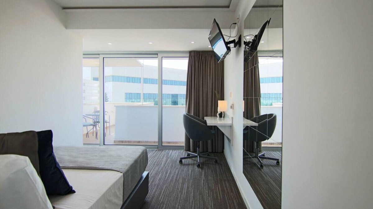 Acropolis Apartment | Phaedrus Living: Luxury Suite Nicosia 504