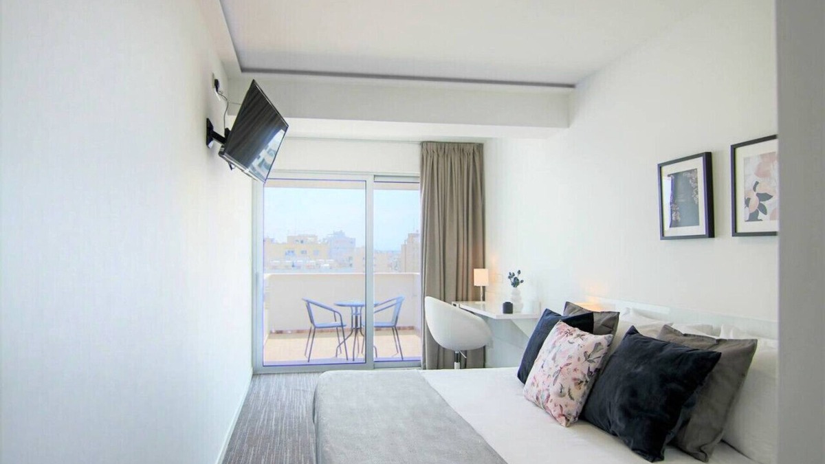 Acropolis Apartment | Phaedrus Living: Luxury Suite Nicosia 508