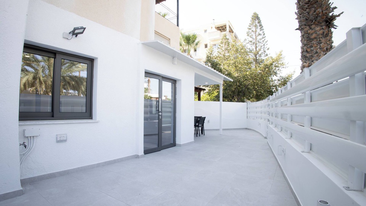 Skala Apartment | Phaedrus Living Luxury Mackenzie Flat
