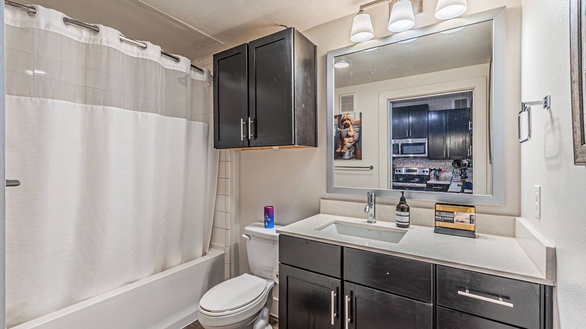 Legacy Park Apartment | Pharaoh's Fortune: A Legacy West Oasis and Business Pleasure Spot
